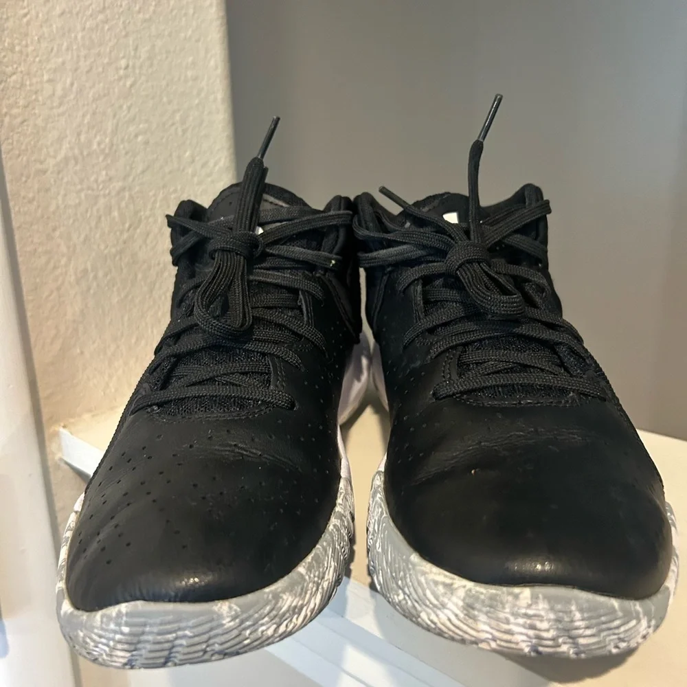 Under Armour Jet '21 Basketball Shoes 3024794-001 Size 6.5 Y Or Women’s Size 8. - Picture 9 of 9